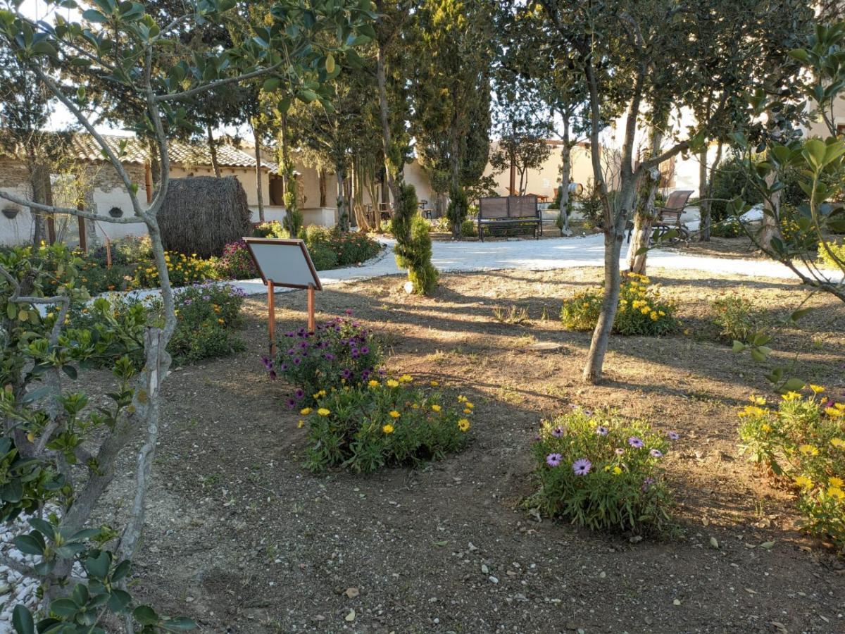 Feudo Del Biviere Agroturismo *